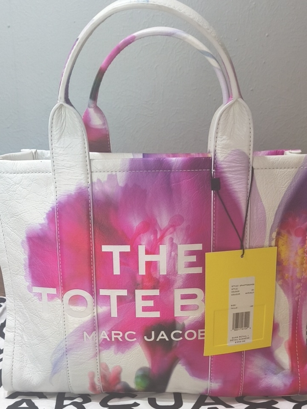 Marc Jacobs FUTURE FLORAL MEDIUM Leather Tote with Pink and Purple Floral Print - Picture 5 of 9
